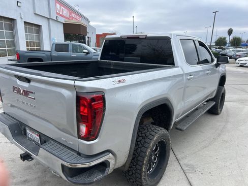 Used 2019 GMC Sierra 1500 SLE w/ SLE Value Package image 9