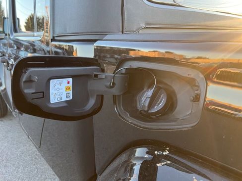 New 2026 Jeep Gladiator Sport image 15