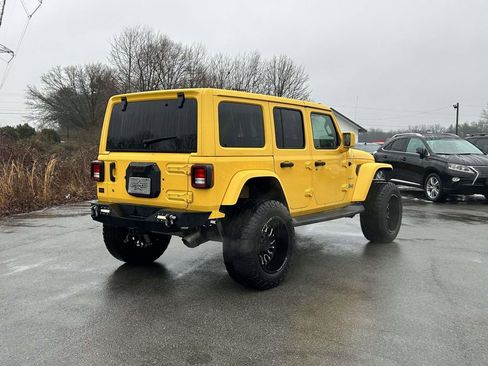 Used 2018 Jeep Wrangler Unlimited Sahara image 3