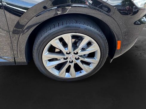 Used 2023 Buick Envision Avenir AWD/4WD image 11