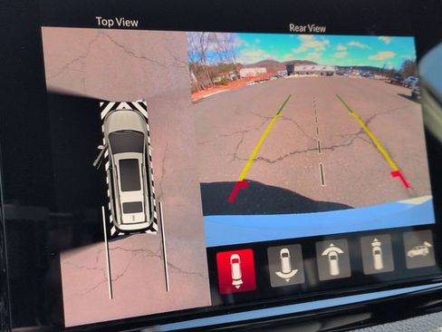 New 2026 Chrysler Pacifica Select image 18