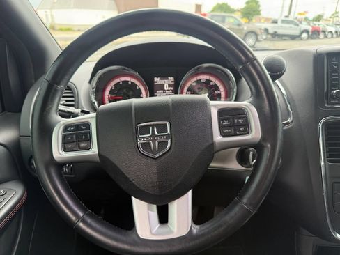 Used 2017 Dodge Grand Caravan GT FWD image 27
