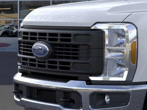 New 2026 Ford F250 XL w/ 360-Degree Camera Package AWD/4WD image 18