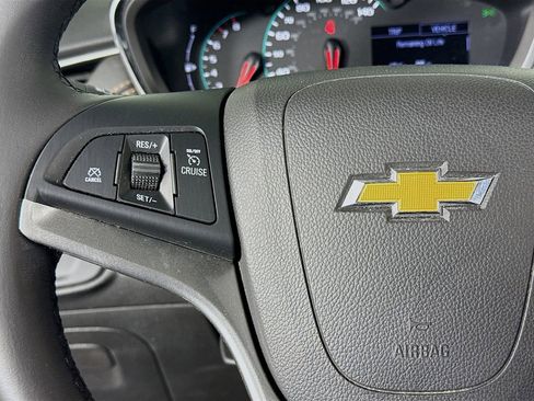 Used 2020 Chevrolet Trax LT w/ LT Convenience Package image 14