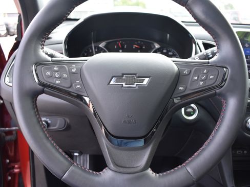 Used 2022 Chevrolet Equinox RS w/ RS Leather Package image 13