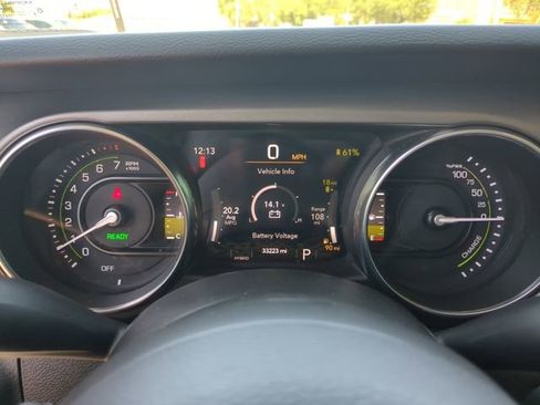 Used 2023 Jeep Wrangler Unlimited w/ Convenience Group AWD/4WD image 34