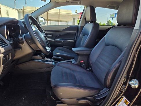 Used 2025 Mitsubishi Outlander Sport AWD image 23