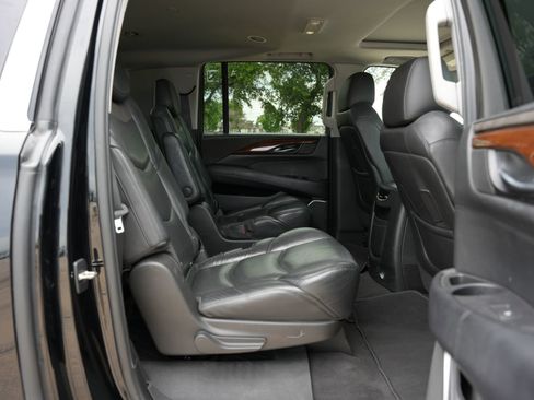 Used 2020 Cadillac Escalade ESV Luxury AWD/4WD image 20
