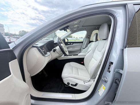 Used 2024 Volvo XC60 T8 Plus AWD/4WD image 10