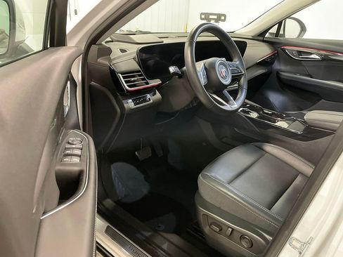 Used 2025 Buick Envision Preferred image 17