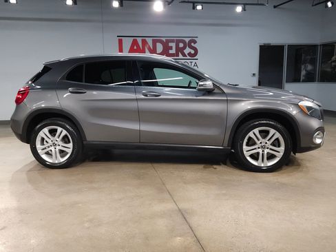 Used 2018 Mercedes-Benz GLA 250 image 8