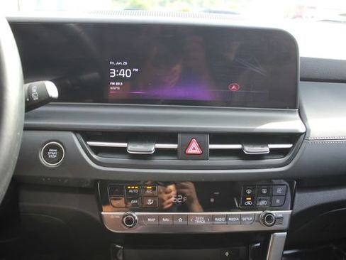 Used 2024 Kia Seltos EX AWD/4WD image 4