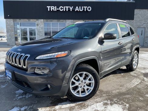 Used 2015 Jeep Cherokee Latitude image 1
