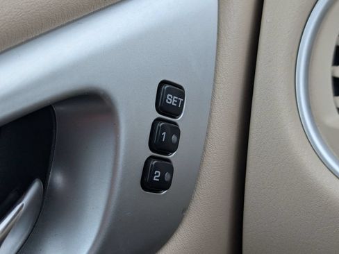 Used 2017 Nissan Pathfinder SL FWD image 12
