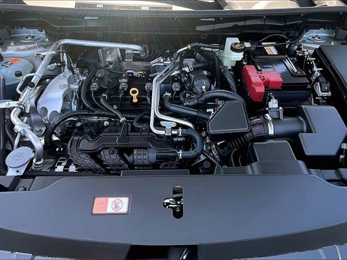 New 2025 Mitsubishi Outlander SE image 11