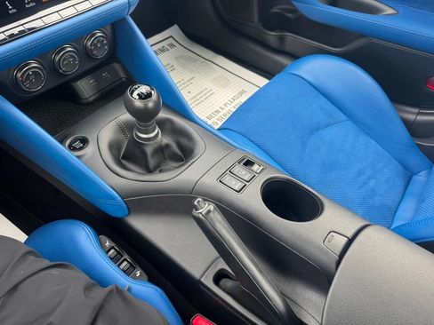 Used 2025 Nissan Z Performance w/ Floor Mat Package RWD image 34