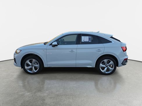 Used 2024 Audi Q5 2.0T Prestige w/ Prestige Package image 8