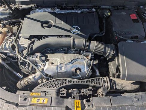 Certified 2022 Mercedes-Benz GLB 250 image 23