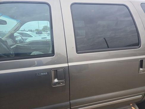 Used 2003 Ford Excursion Limited image 3