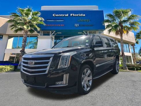 Used 2020 Cadillac Escalade ESV Luxury image 9