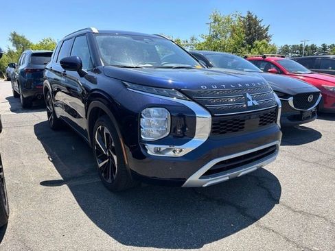 Used 2024 Mitsubishi Outlander SEL AWD/4WD image 1