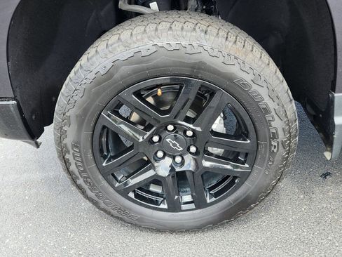 Used 2024 Chevrolet Silverado 1500 Custom Trail Boss w/ Turbomax Blackout Package AWD/4WD image 14