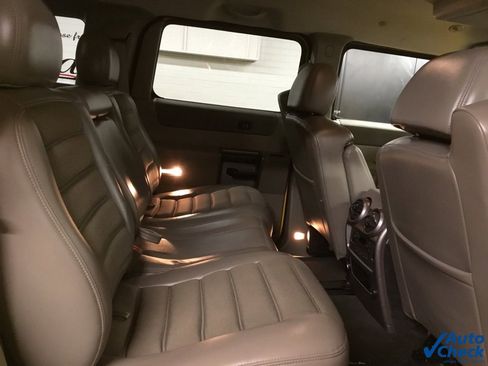 Used 2003 HUMMER H2 w/ Preferred Equipment Group image 31