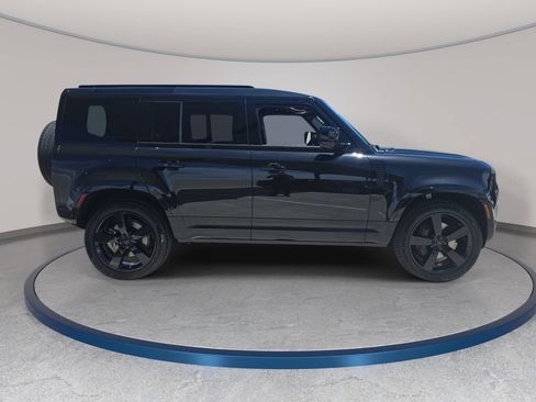 New 2026 Land Rover Defender 110 X-Dynamic SE AWD/4WD image 4