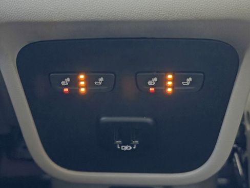 Used 2018 GMC Terrain Denali w/ Comfort Package image 14