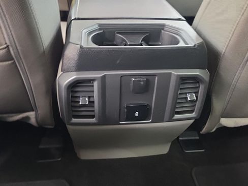 Used 2019 Ford F150 XLT w/ Equipment Group 302A Luxury AWD/4WD image 14