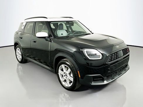 Certified 2025 MINI Cooper Countryman S image 3