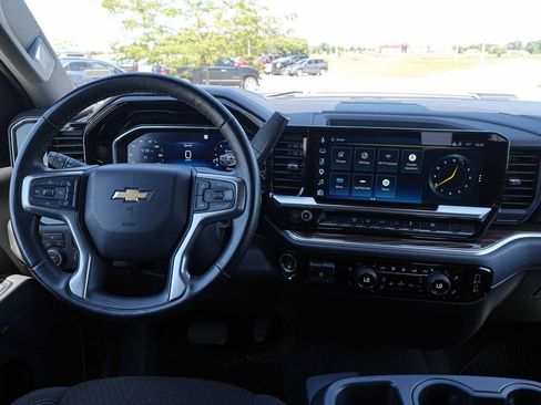 Used 2025 Chevrolet Silverado 2500 LT w/ Convenience Package AWD/4WD image 28
