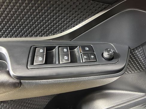 Used 2018 Toyota C-HR XLE image 25