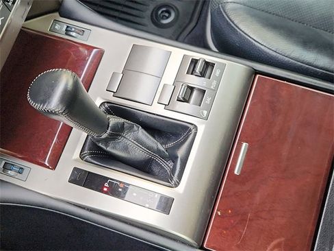 Used 2017 Lexus GX 460 Premium w/ Premium Package image 16