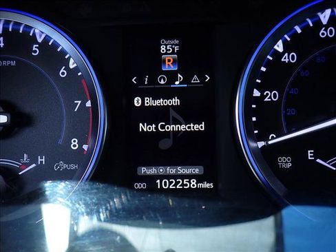 Used 2016 Toyota Highlander XLE w/ Four Season Floor Mat Package AWD/4WD image 28