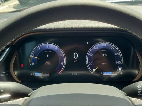 Used 2025 Jeep Grand Cherokee Limited RWD image 24