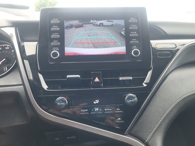 Used 2024 Toyota Camry SE FWD image 5