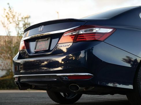 Used 2016 Honda Accord Sport image 12