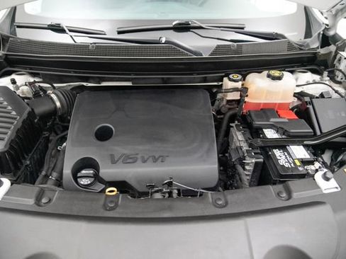 Used 2021 Chevrolet Traverse Premier w/ Redline Edition AWD/4WD image 13