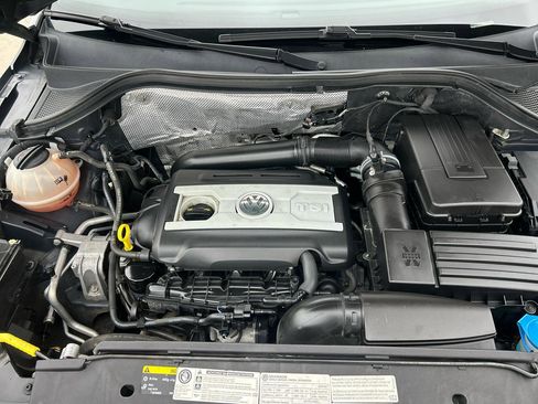 Used 2016 Volkswagen Tiguan SE image 17