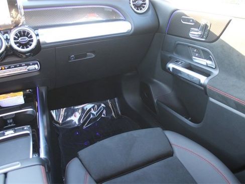 New 2025 Mercedes-Benz GLB 35 AMG 4MATIC image 8