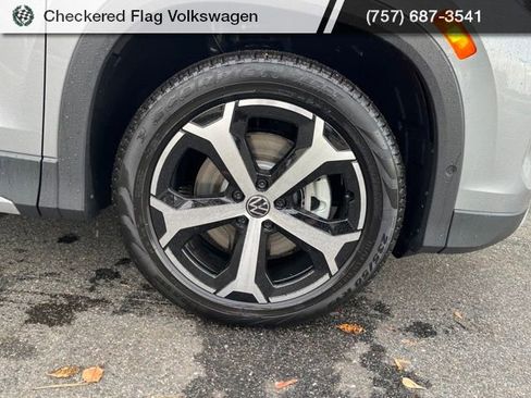 New 2026 Volkswagen Tiguan SE image 3