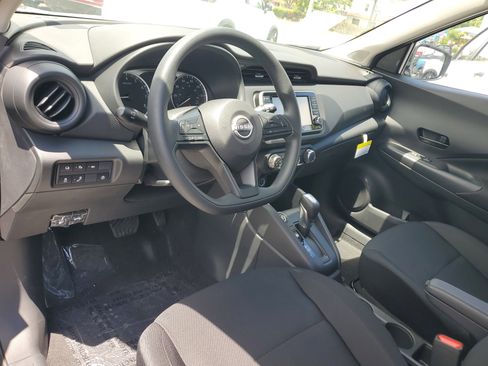 New 2025 Nissan Kicks Play S image 10