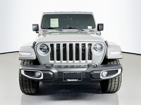 Used 2021 Jeep Wrangler Unlimited Sahara image 2