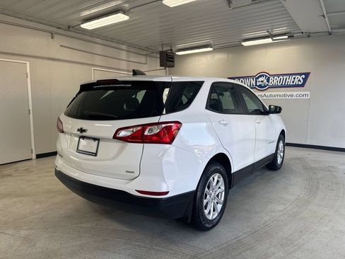 Used 2020 Chevrolet Equinox LS AWD/4WD image 4