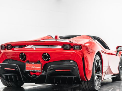 Used 2025 Ferrari SF90 Spider AWD/4WD image 9