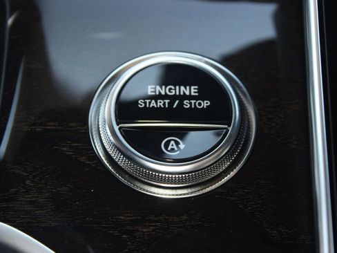 Used 2026 Mercedes-Benz GLC 300 4MATIC image 23