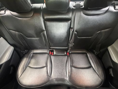 Used 2025 Jeep Compass Limited AWD/4WD image 39