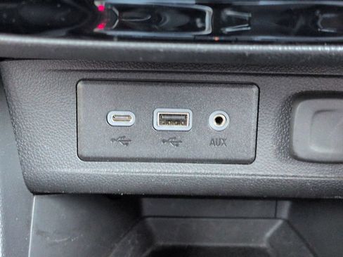 Used 2023 Buick Encore GX Essence w/ Experience Buick Package FWD image 24