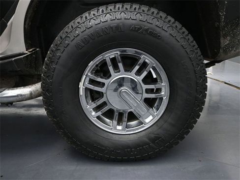 Used 2006 HUMMER H3 Luxury image 13